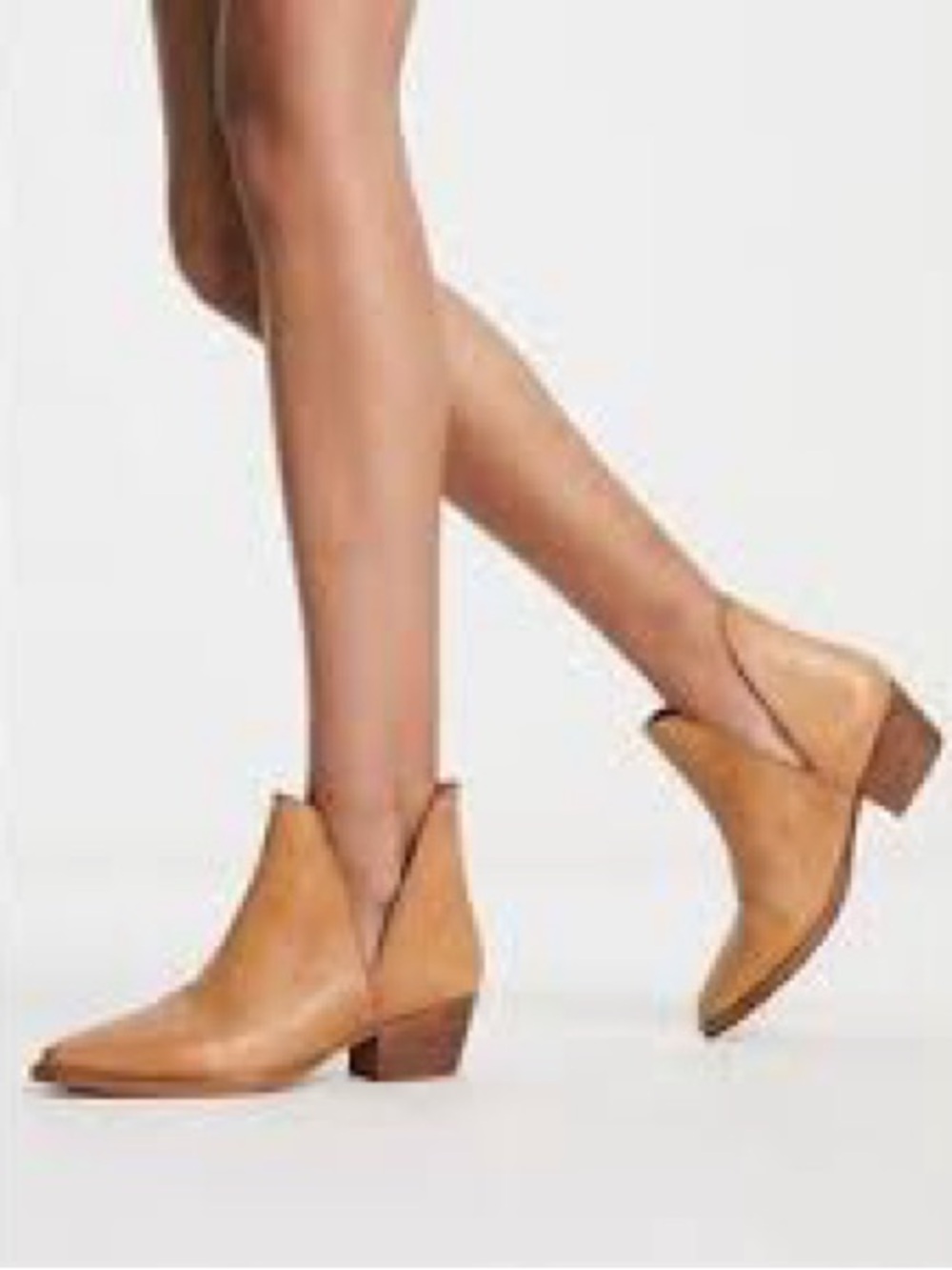FREE PEOPLE, the Charm Double V Ankle boots!